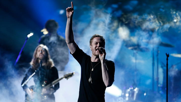 Connect With the Music and Let Your Mind Wander at An Unforgettable Show By Imagine dragons!