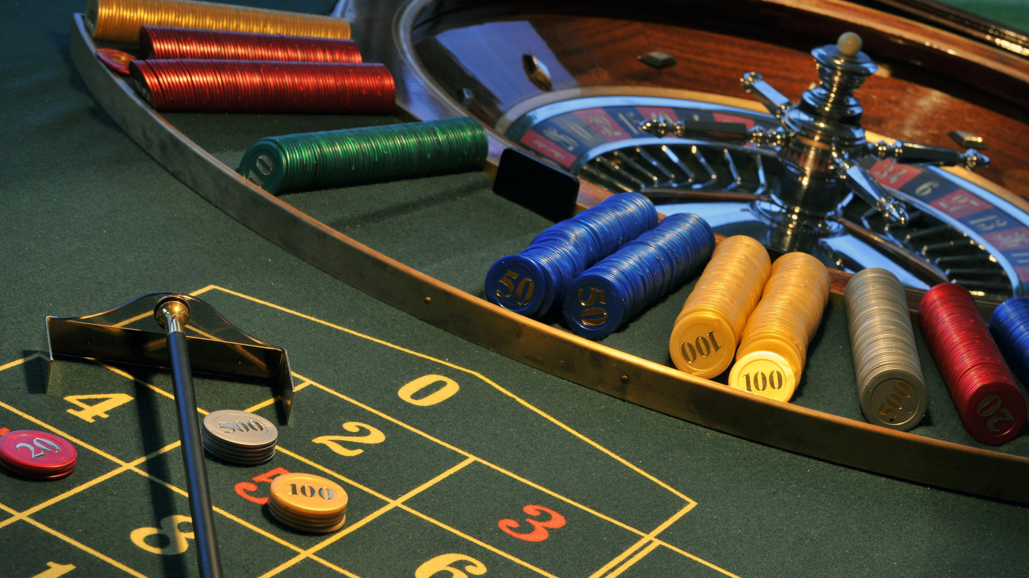 Choose to play with Online Real Money Slots which are full of big winnings