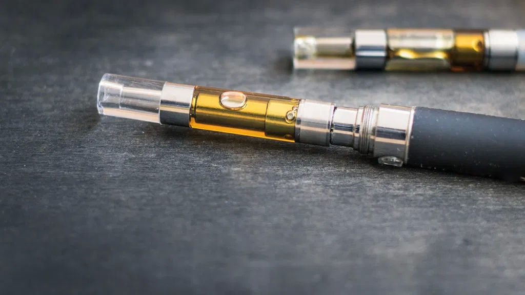 The Pros and Cons of e-cigarette Regulations