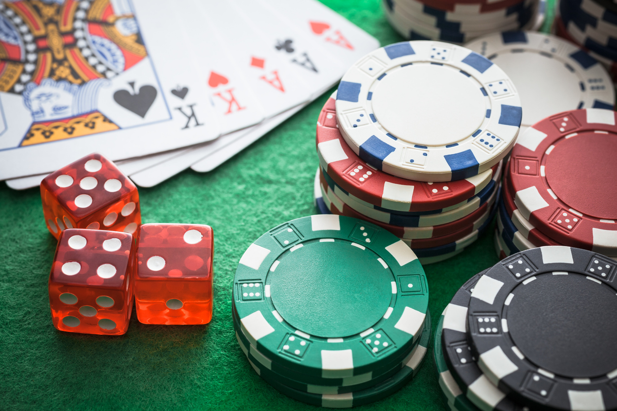 Don’t Put Yourself At Risk: Essential Information To Know Before Playing At Online Casinos